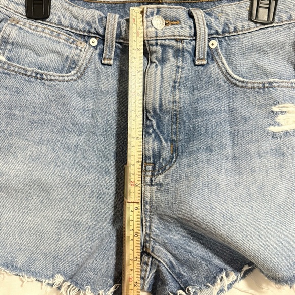 Madewell Relaxed Denim Shorts in Madera Wash: Side-Slit Edition Size 27 - Picture 10 of 14